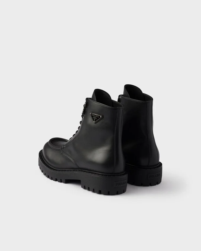 Botines de cuero con cordones Botines de cuero con cordones