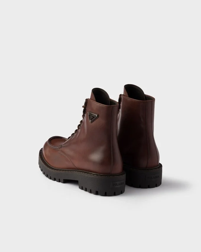 Botines de cuero con cordones Botines de cuero con cordones
