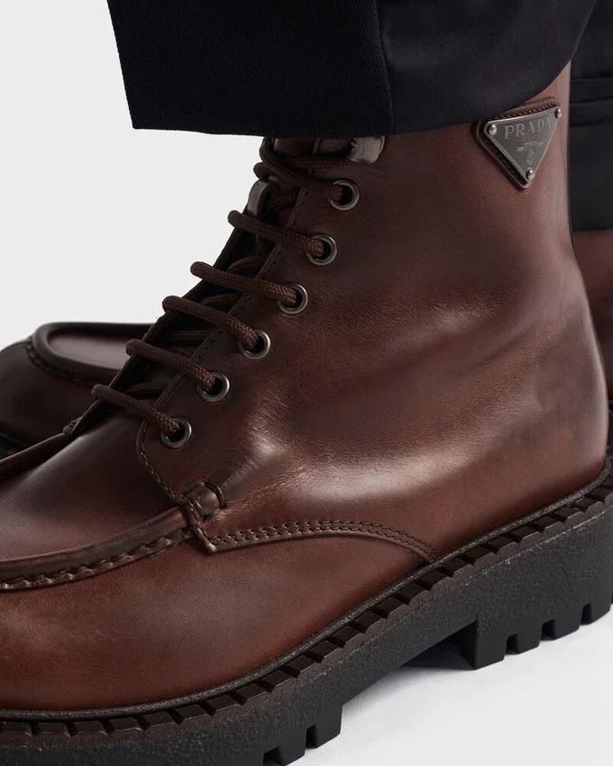 Botines de cuero con cordones Botines de cuero con cordones