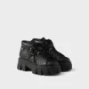Botines de cuero con tachuelas Monolith Botines de cuero con tachuelas Monolith