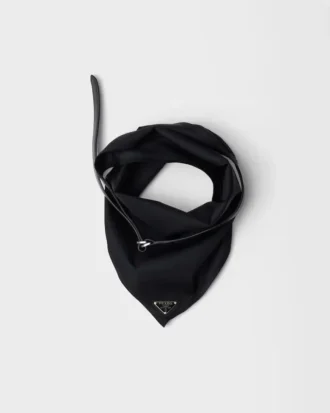 Bufanda de Re-Nylon y cuero