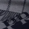 Bufanda pequeña de lana con logotipo en jacquard Bufanda pequeña de lana con logotipo en jacquard