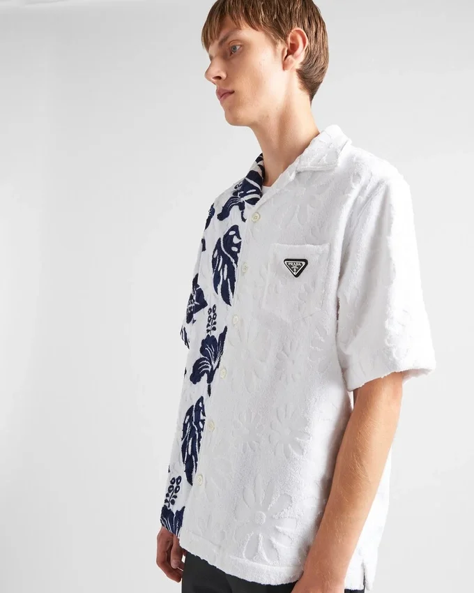 Camisa de manga corta de algodón grueso con estampado a dos tonos Camisa de manga corta de algodón grueso con estampado a dos tonos