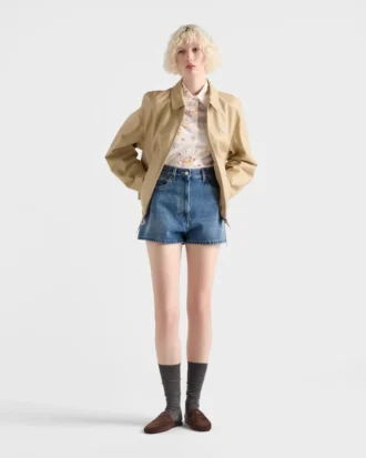 Camisa de popelín con estampado floral y mangas cortas