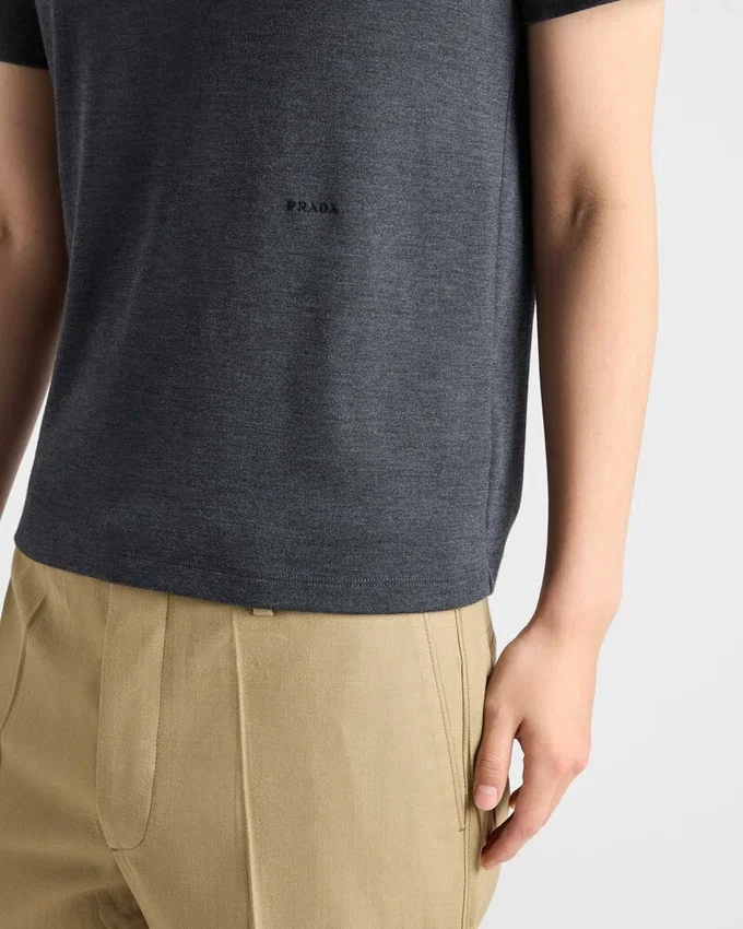 Camiseta de cachemira y seda Camiseta de cachemira y seda