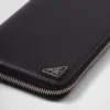 Cartera con cremallera de piel Saffiano