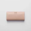 Cartera grande de piel Saffiano