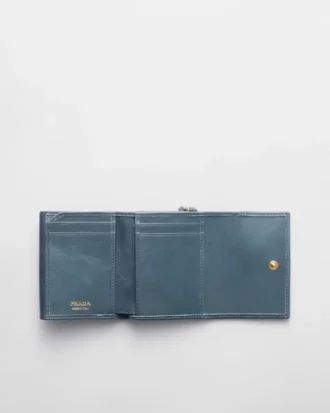 Cartera pequeña de cuero