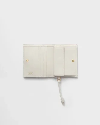 Cartera pequeña de cuero
