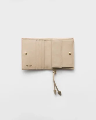 Cartera pequeña de cuero