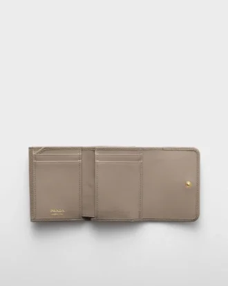 Cartera pequeña de cuero