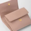 Cartera pequeña de piel Saffiano