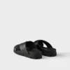 Chanclas de goma entrecruzadas Chanclas de goma entrecruzadas