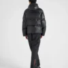 Chaqueta acolchada con capucha de Re-Nylon ligero Chaqueta acolchada con capucha de Re-Nylon ligero