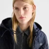 Chaqueta blouson Re-Nylon con capucha