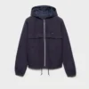 Chaqueta blusón con capucha de tejido técnico Chaqueta blusón con capucha de tejido técnico
