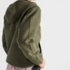 Chaqueta blusón con capucha de tejido técnico Chaqueta blusón con capucha de tejido técnico
