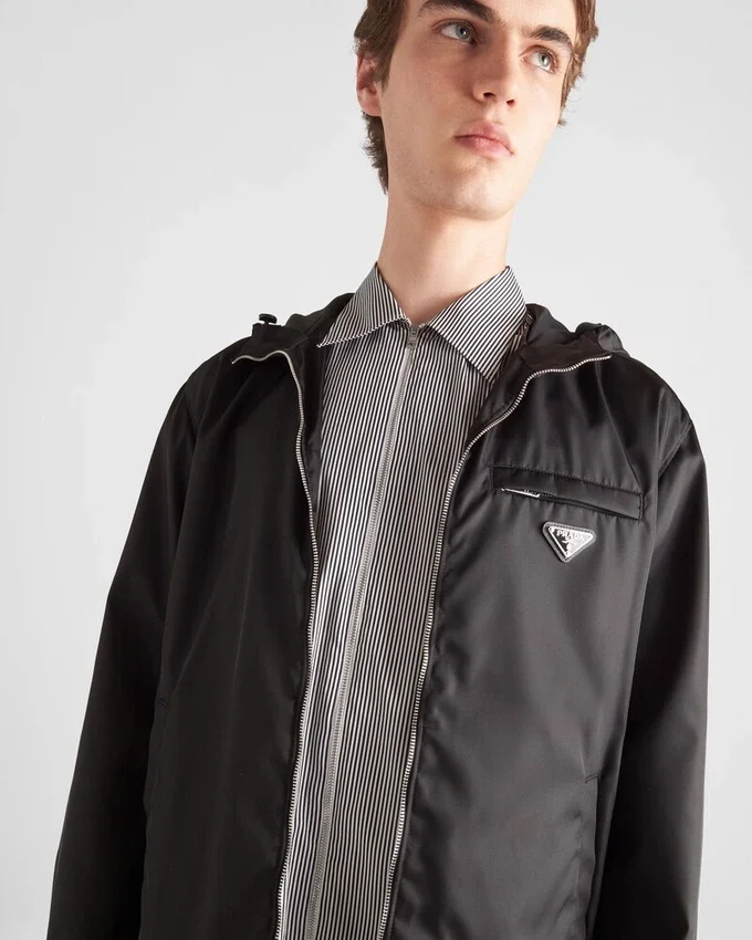 Chaqueta blusón con capucha Re-Nylon Chaqueta blusón con capucha Re-Nylon