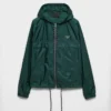 Chaqueta blusón de Re-Nylon reciclado
