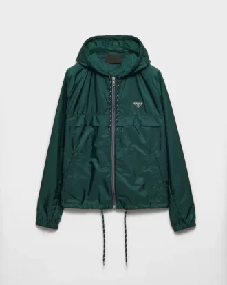 Chaqueta blusón de Re-Nylon reciclado