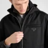 Chaqueta blusón de Re-Nylon reciclado