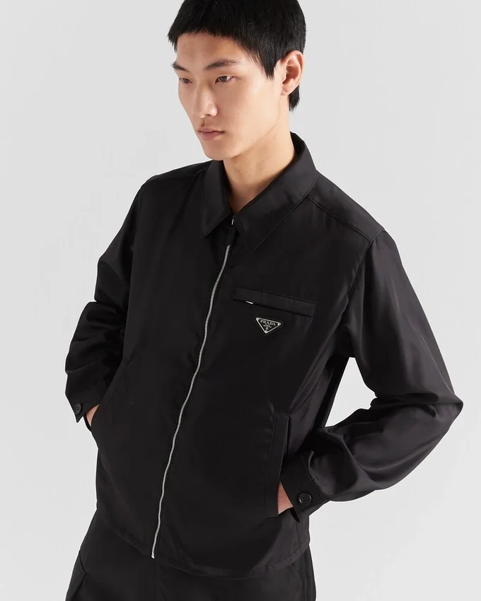 Chaqueta blusón de Re-Nylon reciclado Chaqueta blusón de Re-Nylon reciclado