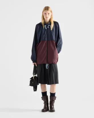 Chaqueta blusón ligera de Re-Nylon
