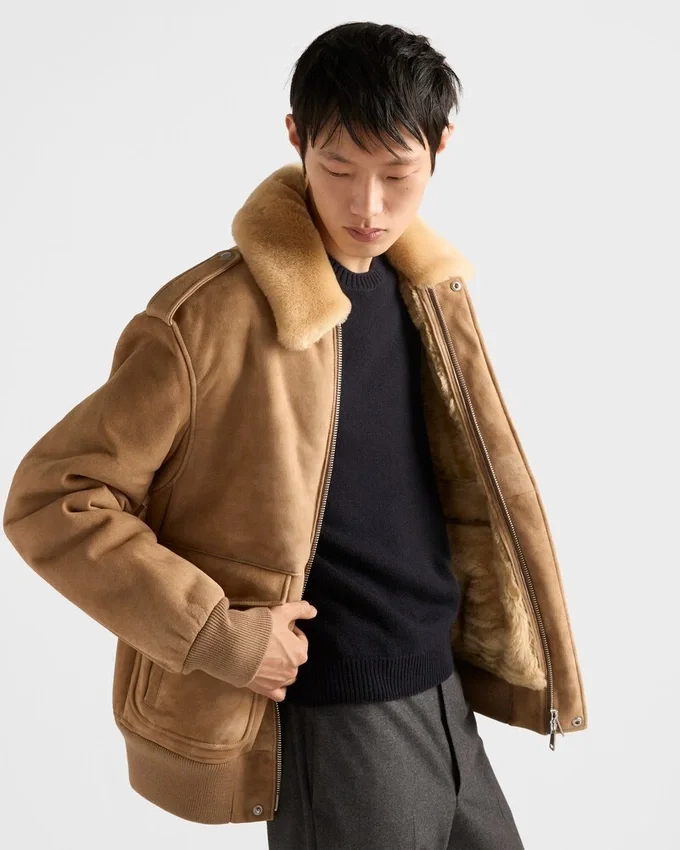 Chaqueta bomber de gamuza y piel de oveja Chaqueta bomber de gamuza y piel de oveja