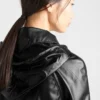 Chaqueta Caban con capucha de piel de napa y tejido Chaqueta Caban con capucha de piel de napa y tejido