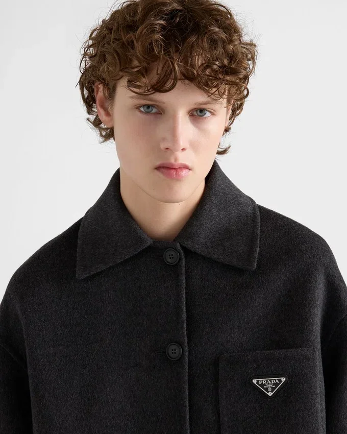 Chaqueta Caban de doble cashwool con botonadura simple Chaqueta Caban de doble cashwool con botonadura simple