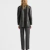 Chaqueta Caban de piel de napa con doble botonadura Chaqueta Caban de piel de napa con doble botonadura