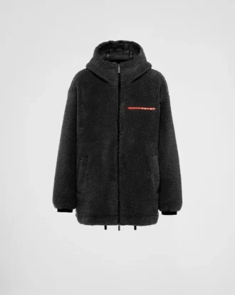 Chaqueta con capucha de forro polar reciclado