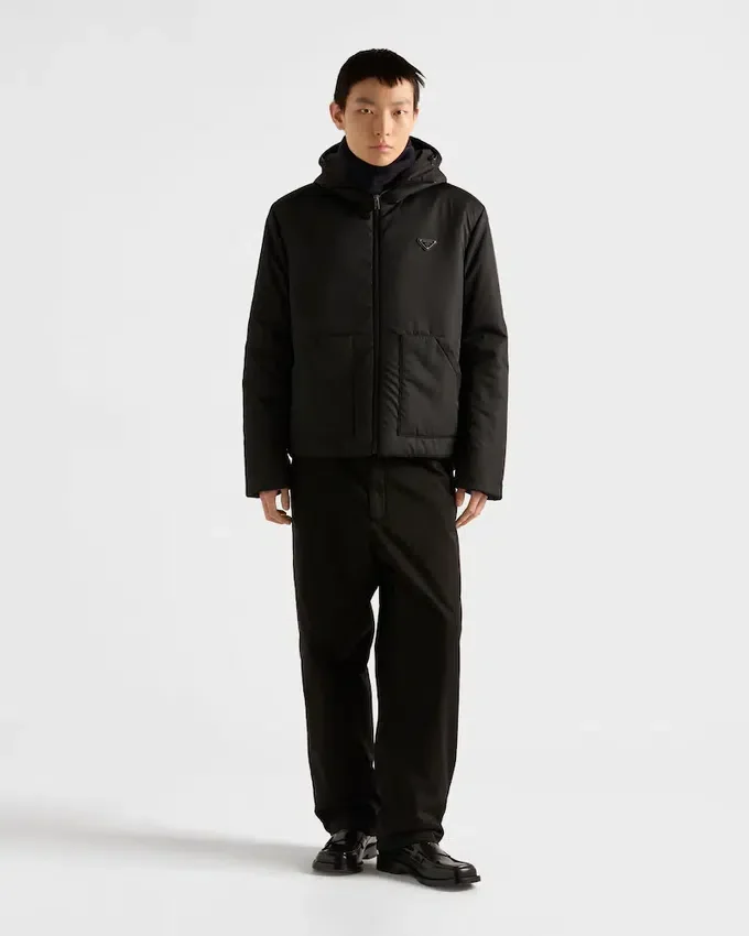 Chaqueta con capucha de Re-Nylon Chaqueta con capucha de Re-Nylon