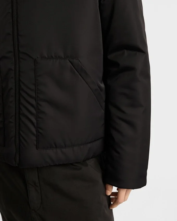 Chaqueta con capucha de Re-Nylon Chaqueta con capucha de Re-Nylon