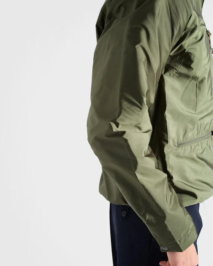 Chaqueta con capucha Re-Nylon Chaqueta con capucha Re-Nylon