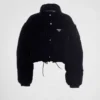 Chaqueta corta convertible de terciopelo y plumón Chaqueta corta convertible de terciopelo y plumón