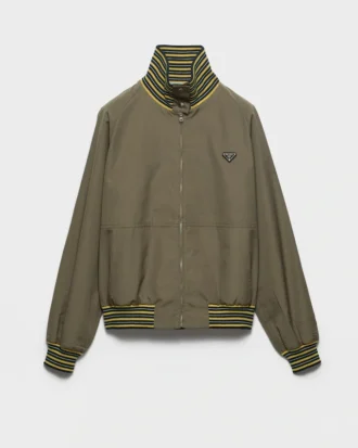 Chaqueta de cuello alto de popelín