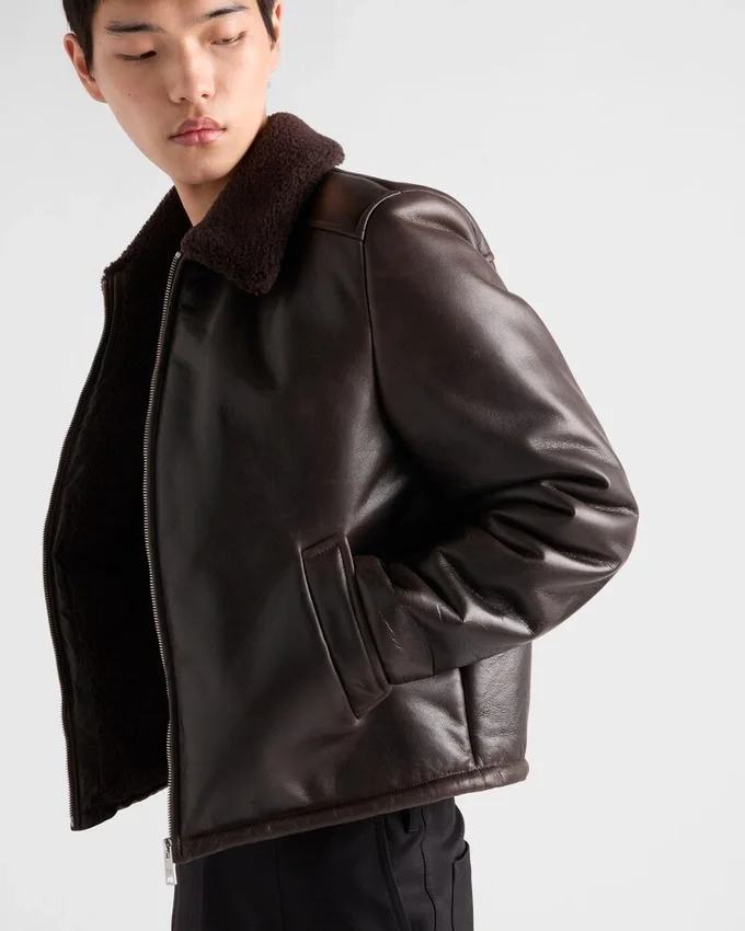 Chaqueta de cuero y piel de oveja Chaqueta de cuero y piel de oveja