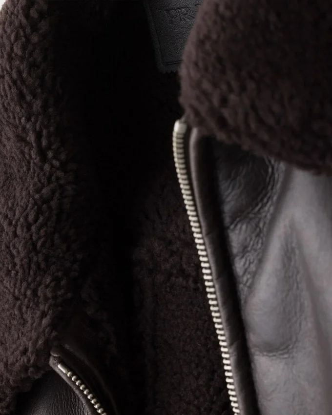 Chaqueta de cuero y piel de oveja Chaqueta de cuero y piel de oveja