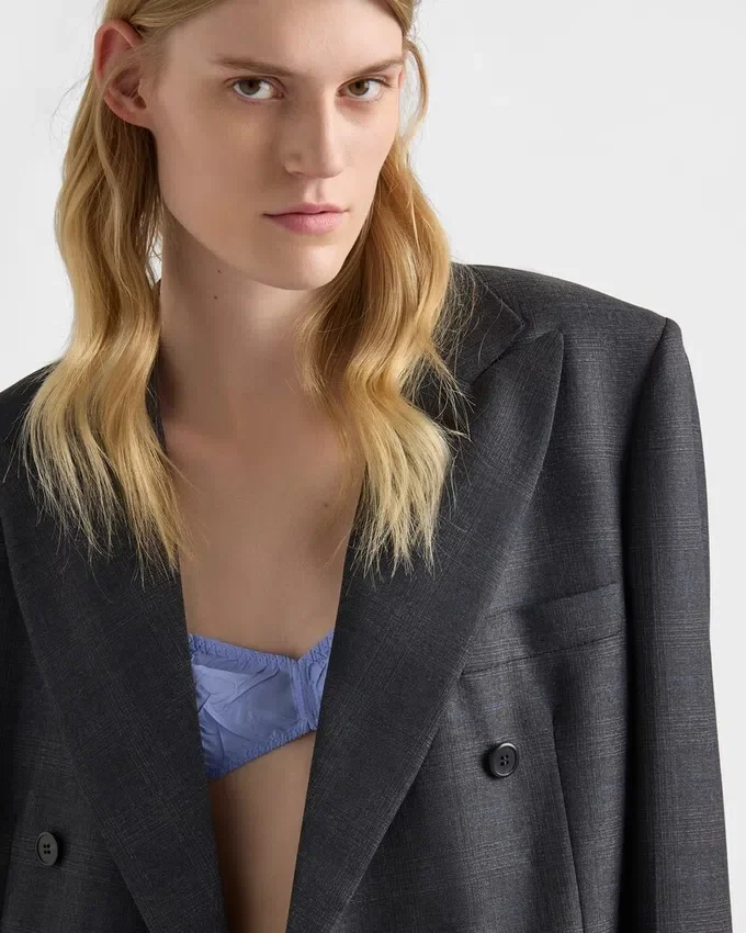 Chaqueta de lana a cuadros con doble botonadura Chaqueta de lana a cuadros con doble botonadura