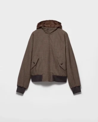 Chaqueta de lana con capucha
