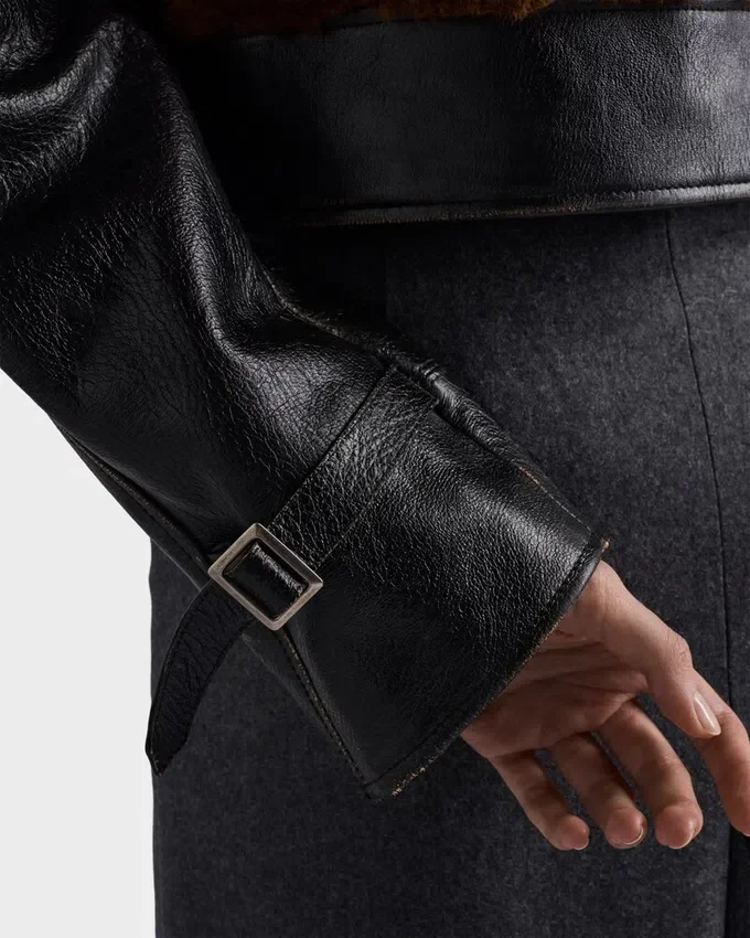 Chaqueta de piel y borreguillo Chaqueta de piel y borreguillo