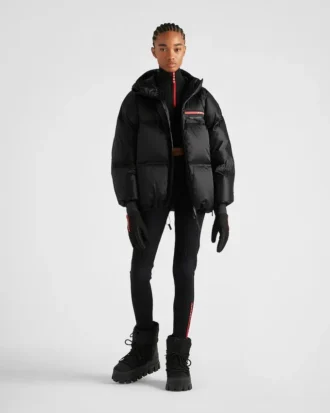 Chaqueta de plumón técnica oversize de Re-Nylon Chaqueta de plumón técnica oversize de Re-Nylon