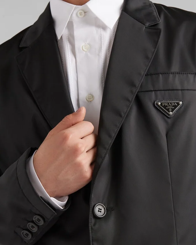 Chaqueta de un solo pecho de Re-Nylon Chaqueta de un solo pecho de Re-Nylon