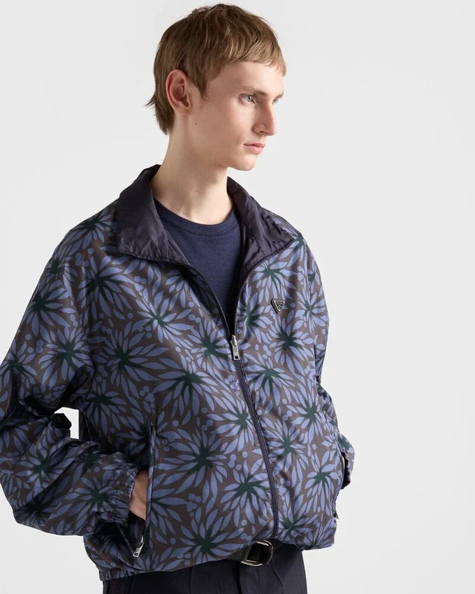 Chaqueta reversible de Re-Nylon Chaqueta reversible de Re-Nylon