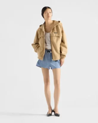 Chaqueta técnica con capucha de forro polar Chaqueta técnica con capucha de forro polar