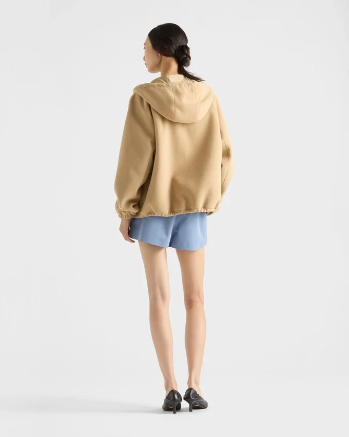 Chaqueta técnica con capucha de forro polar Chaqueta técnica con capucha de forro polar