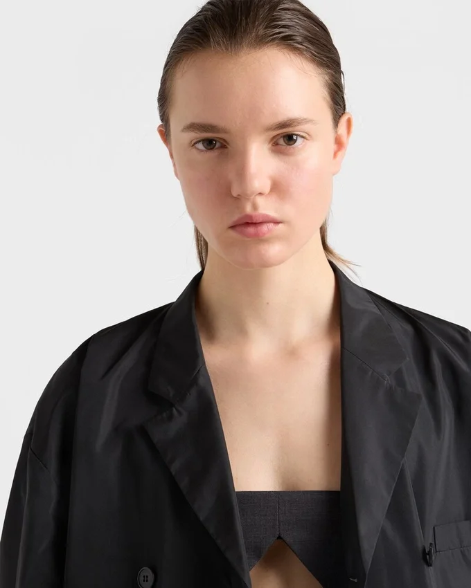 Chaqueta técnica de tafetán de doble botonadura Chaqueta técnica de tafetán de doble botonadura
