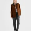 Chaqueta tipo cabán de gamuza