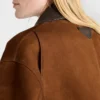 Chaqueta tipo cabán de gamuza